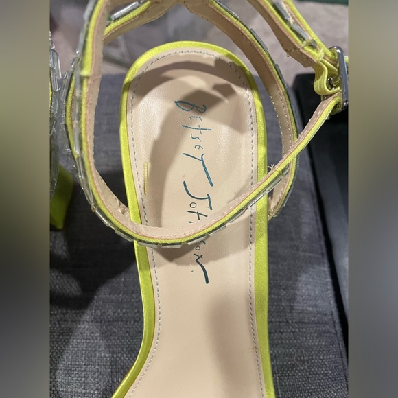 Betsey Johnson Lime Green Heels - Picture 4 of 4
